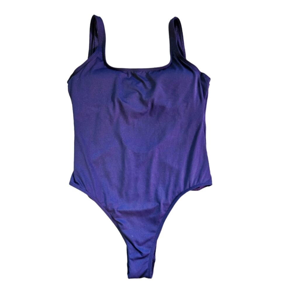 Lauren Ralph Lauren navy one piece scoop neck swimsuit. Size 8
